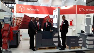 Con-Pearl sales team at LogiMAT booth